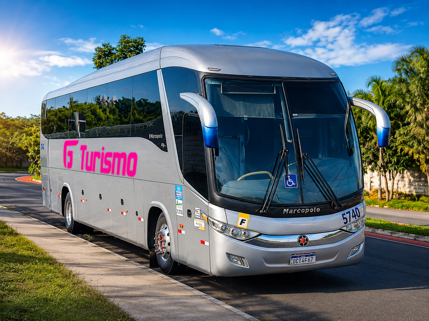 Ônibus da GF Turismo pronto para viagem